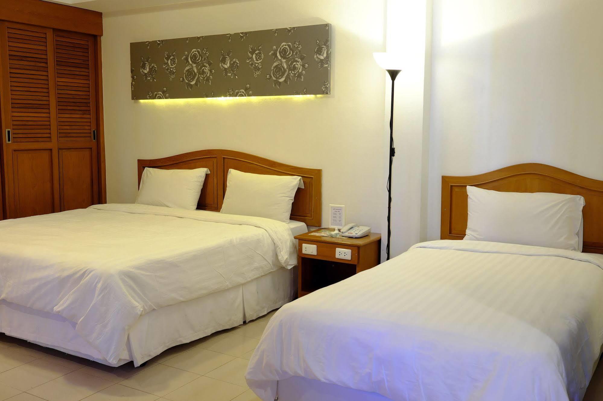 Pj Inn Pattaya Exterior photo
